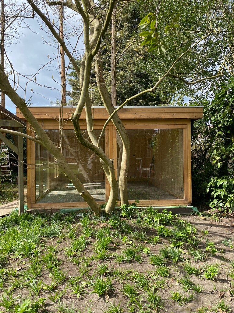 Garden Room Blends in to natural environment